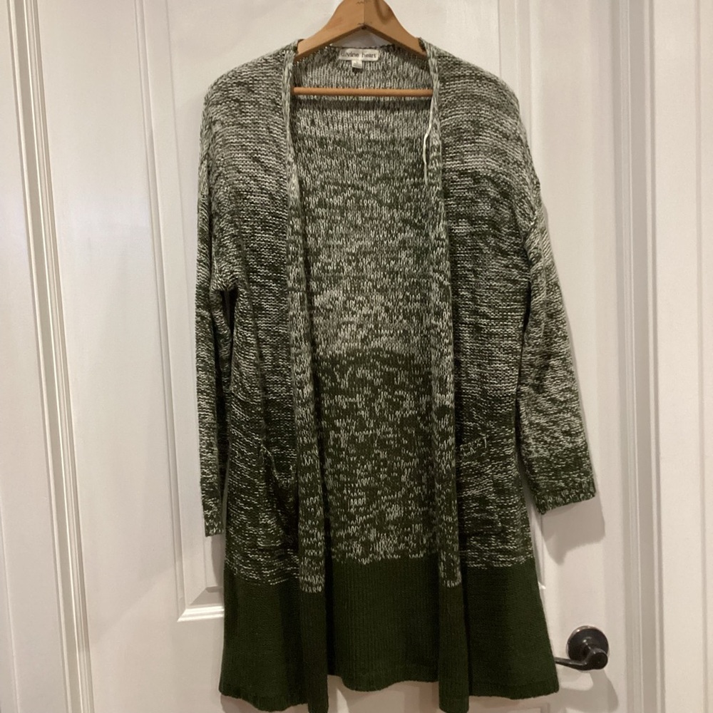 Elegant Green and Gray Women's Cardigan